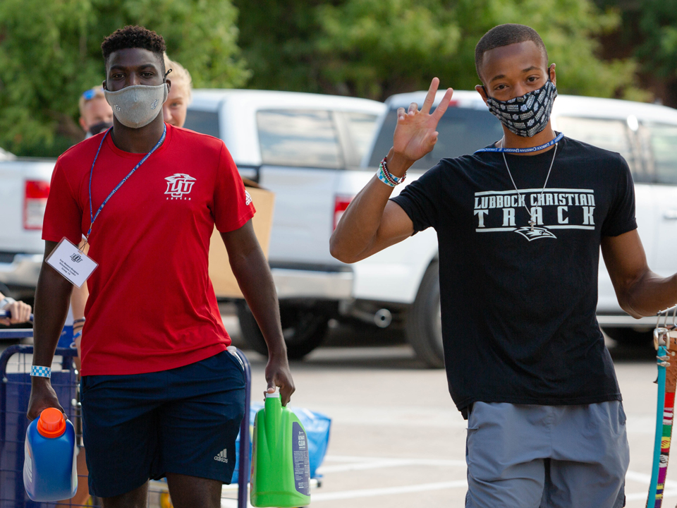 Students moving in