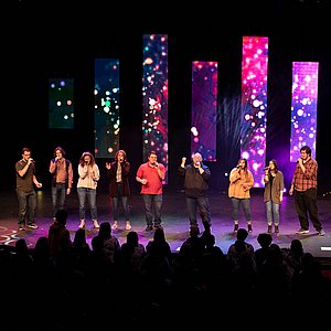 Best Friends leading worship