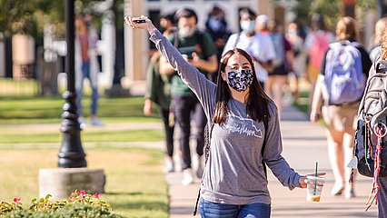 Students begin the fall 2020 semester