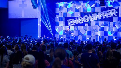 worship at LCU's Encounter summer camp