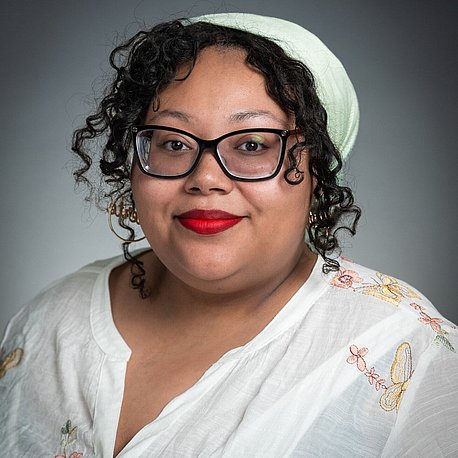 Profile photo of Bee Robles